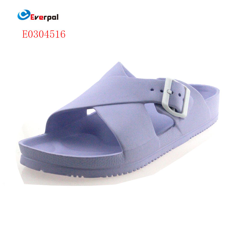 Varför ska du välja kvinnors sandaler tofflor för vardagens komfort?