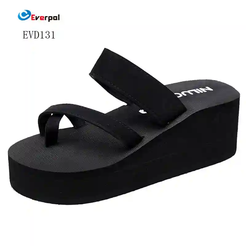 Blir kvinnors flip-flops tofflor en ny trend inom fritidsskor?